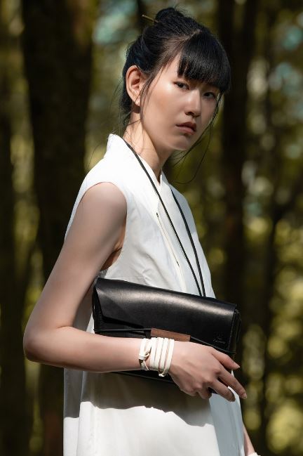 【甲蟲仙生製革室】蟲型切面單車包-手工真皮側背包